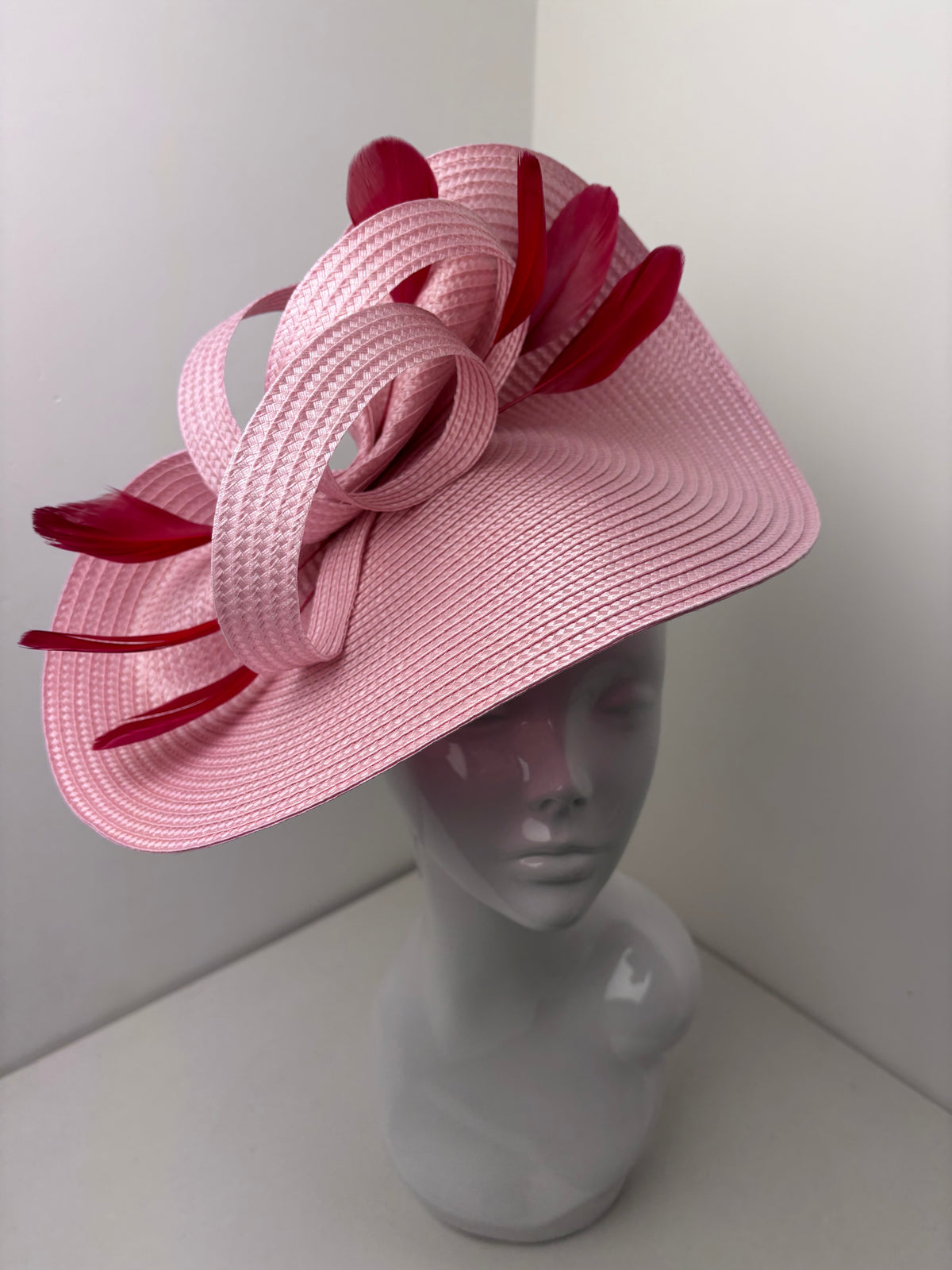Blush Pink & Burgundy Feather Fascinator Hat – Elegant Statement Occasion Hat – 38cm