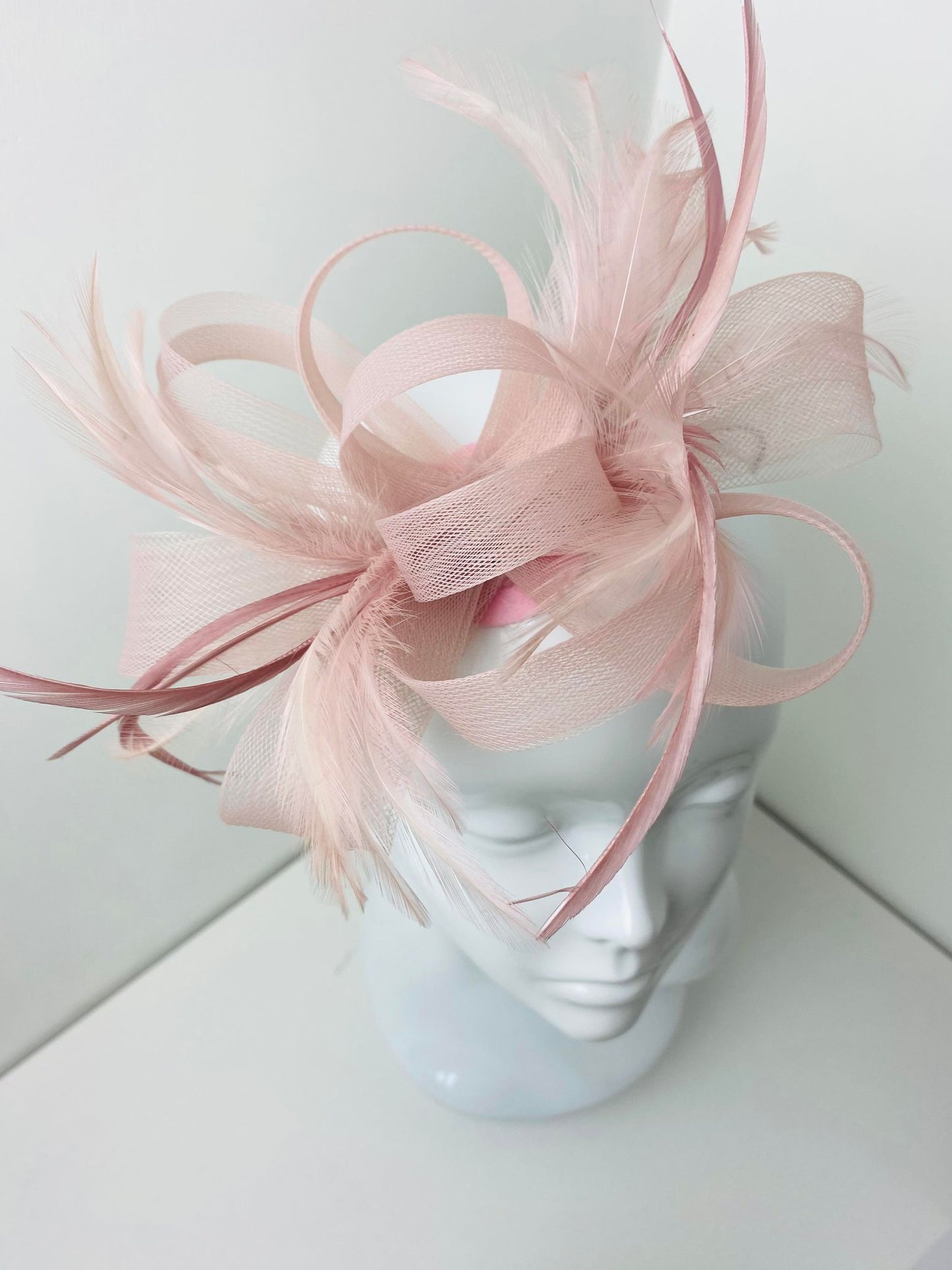 Dusky Pink Feather Loop Fascinator
