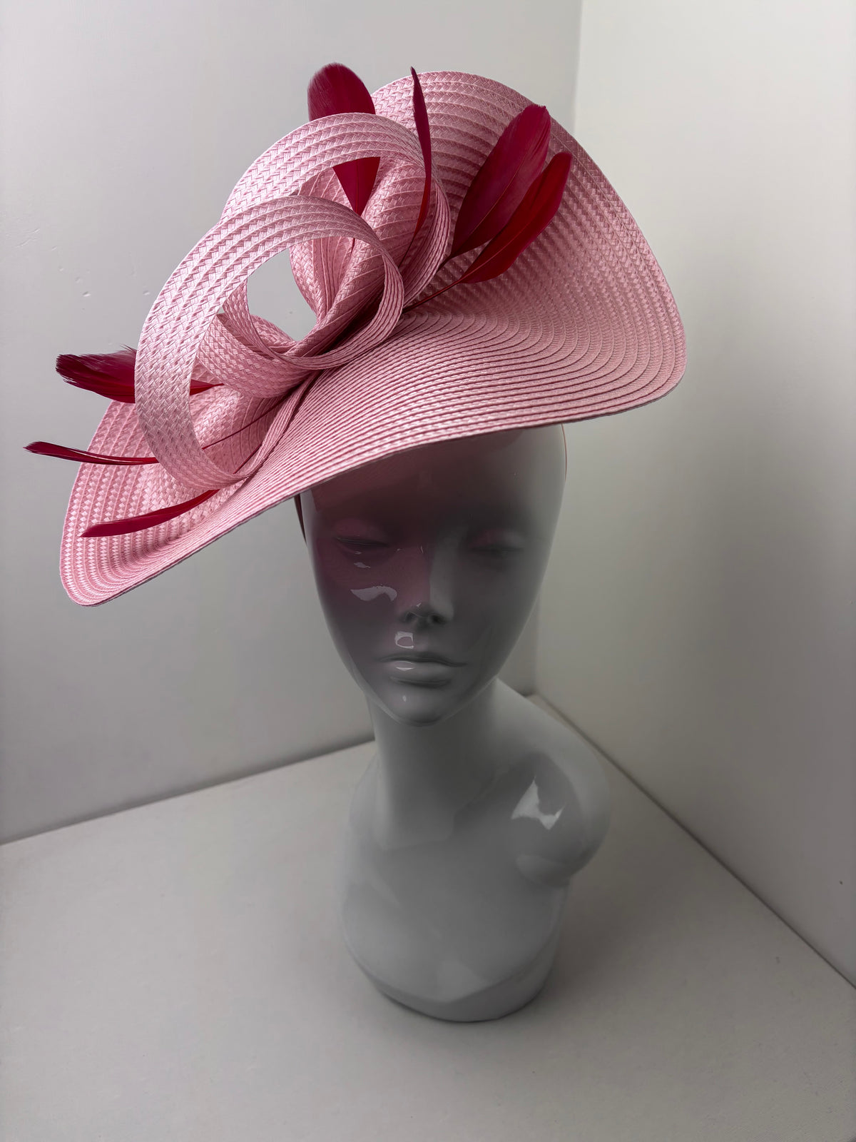 Blush Pink & Burgundy Feather Fascinator Hat – Elegant Statement Occasion Hat – 38cm