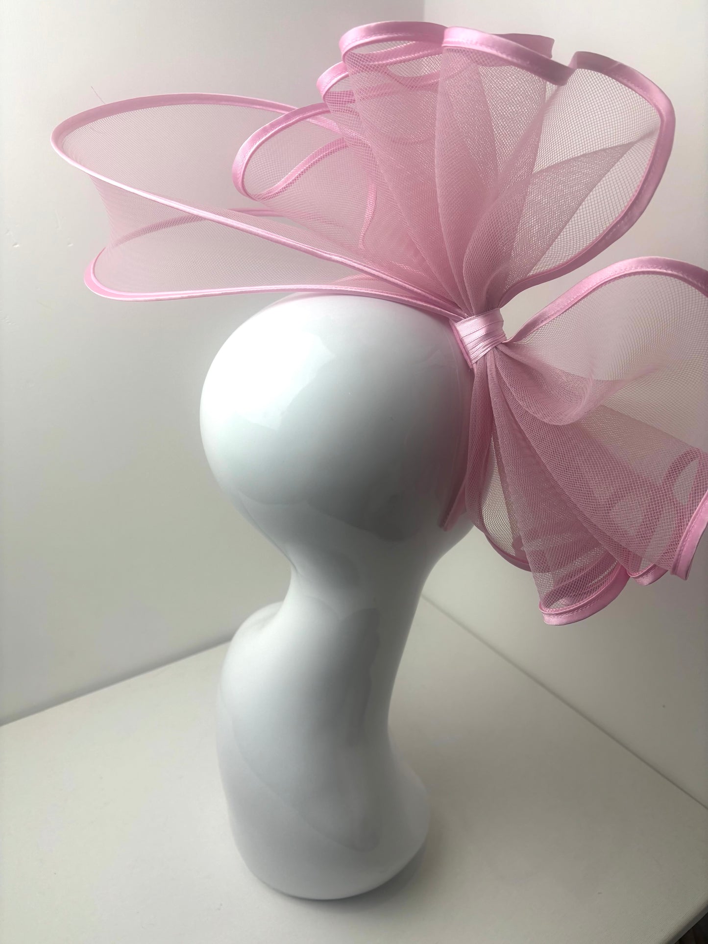 Bespoke Oversize Orbital Bow Structured Pink Fascinator