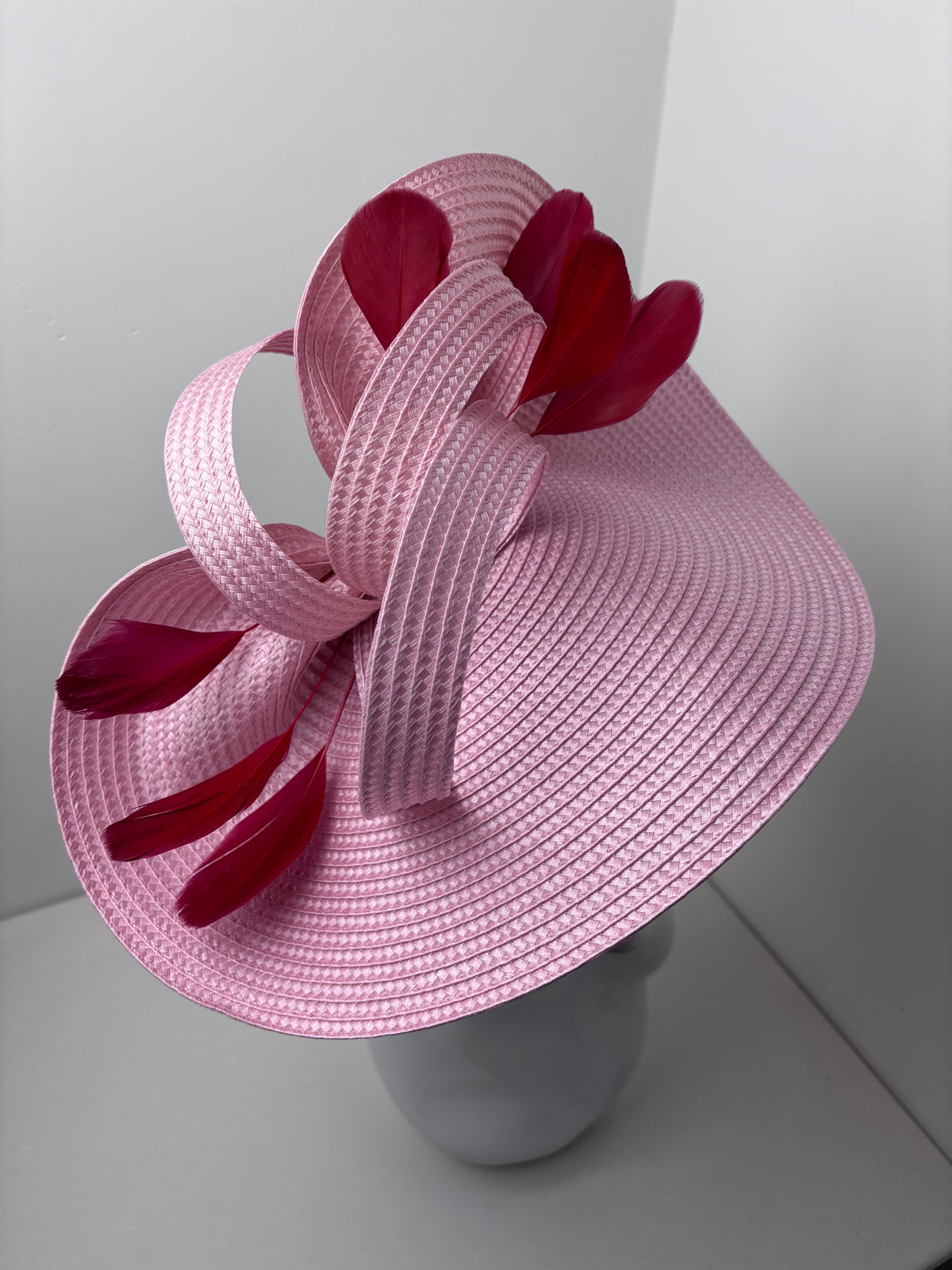 Blush Pink & Burgundy Feather Fascinator Hat – Elegant Statement Occasion Hat – 38cm