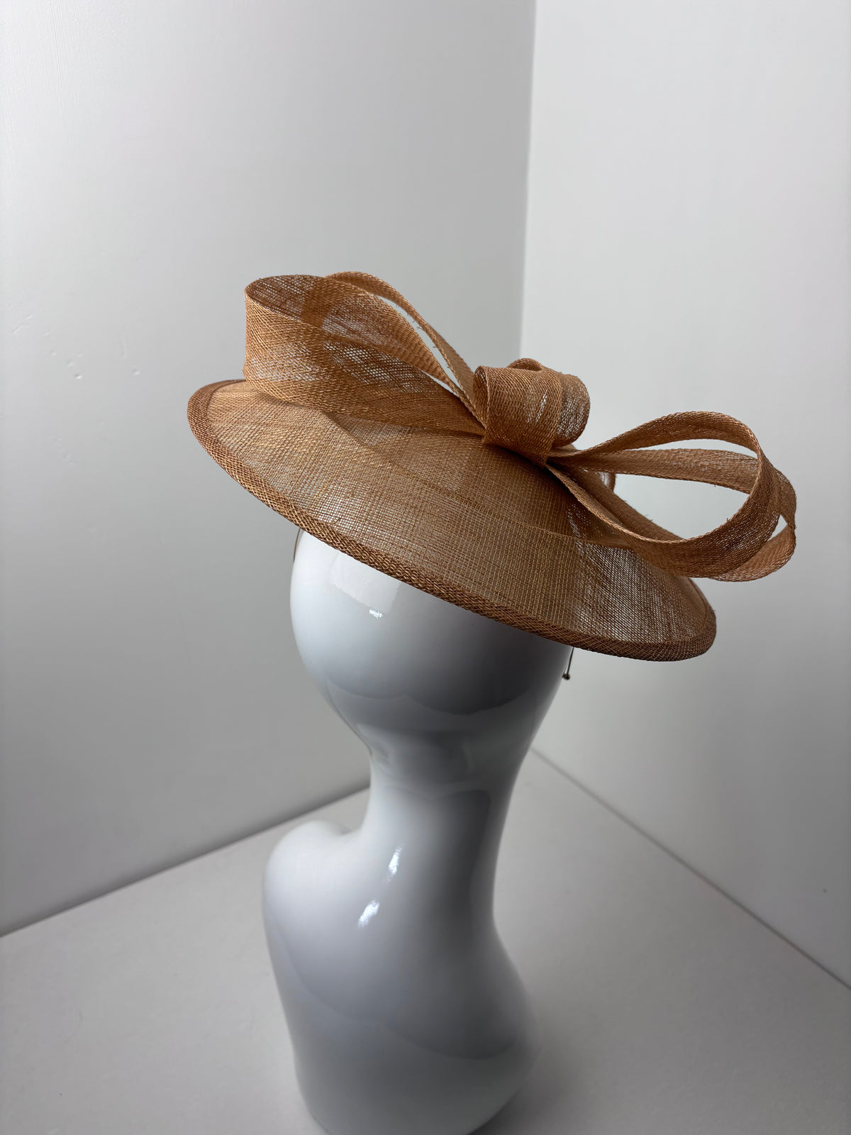 The Morpeth Bespoke Toffee Bow Fascinator