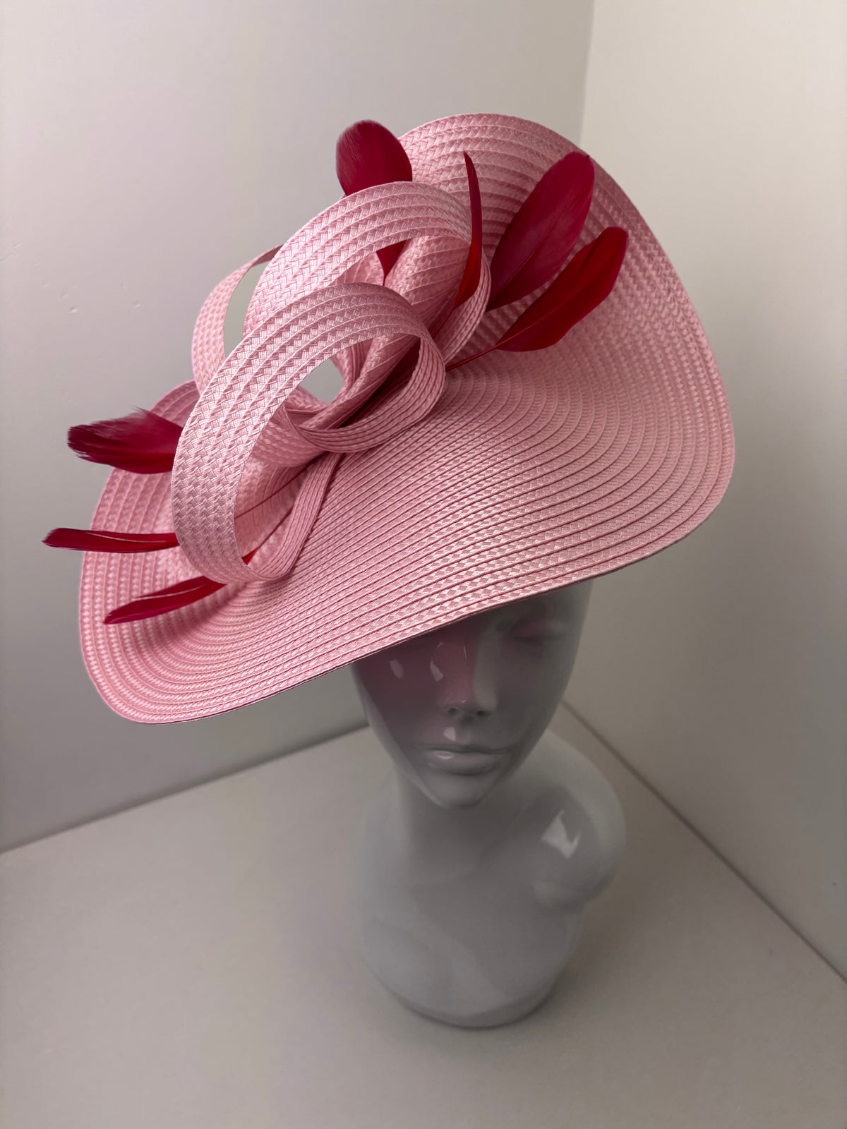 Blush Pink & Burgundy Feather Fascinator Hat – Elegant Statement Occasion Hat – 38cm