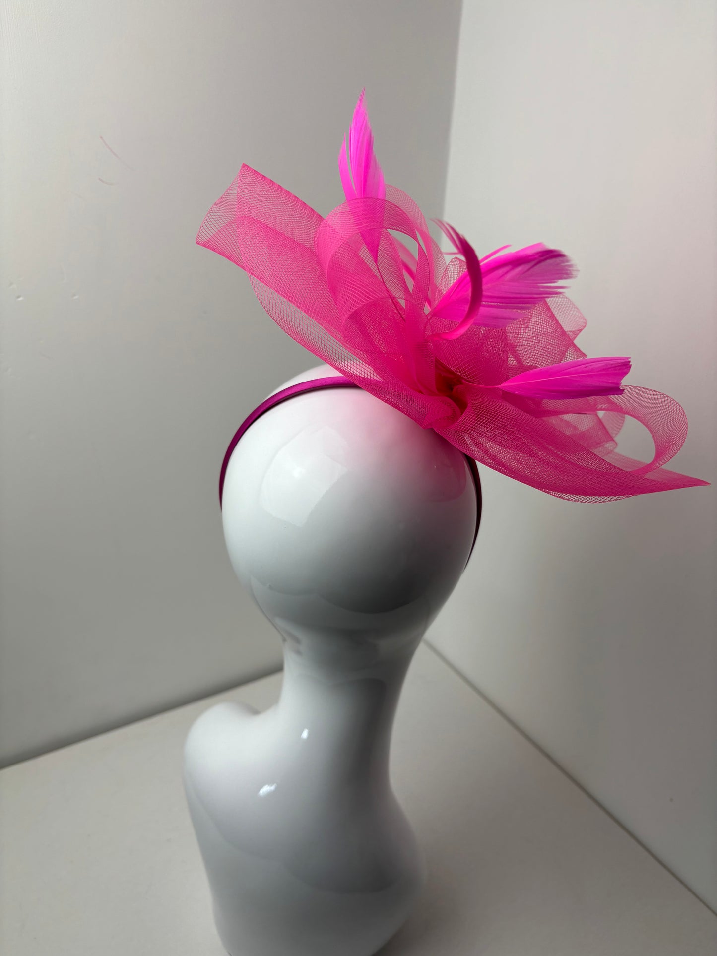 Clarissa Neon Pink Fascinator