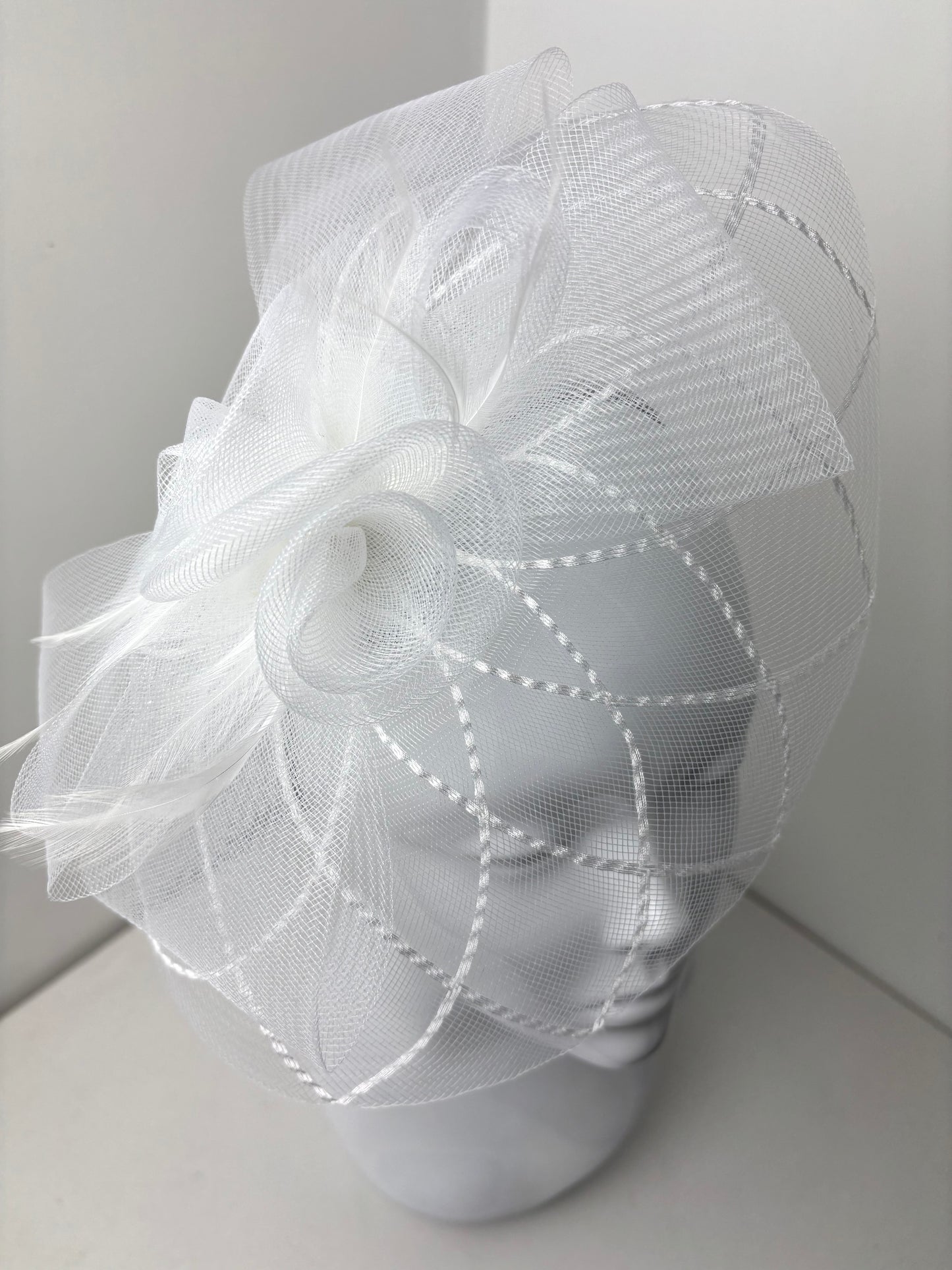 White Geo Veil Crin Floral Fascinator