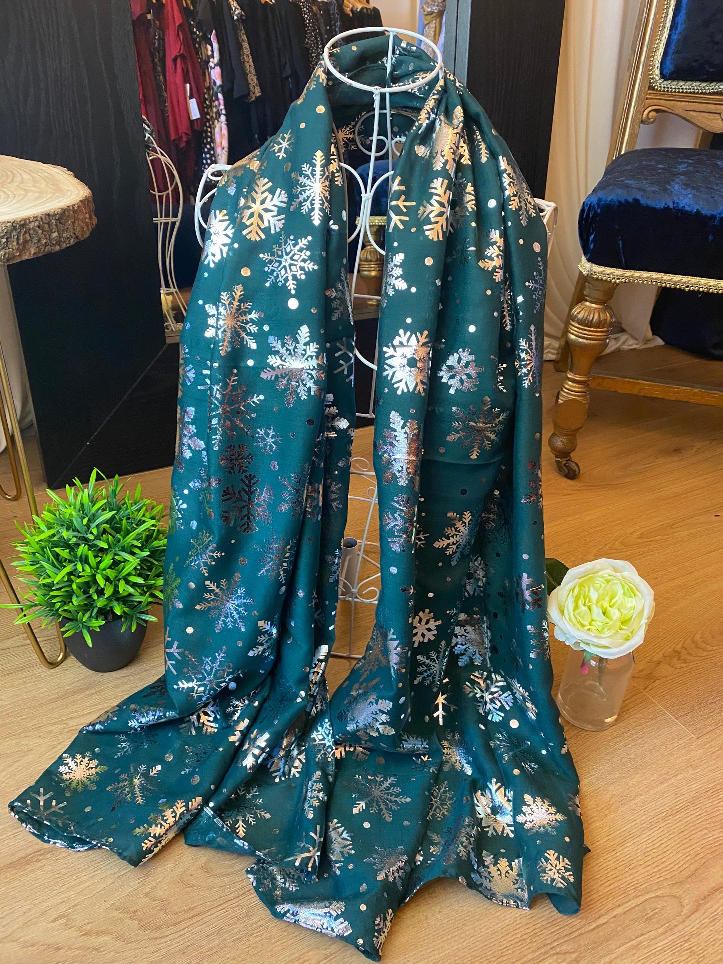 Large Emerald Green Silver Snowflake Scarf